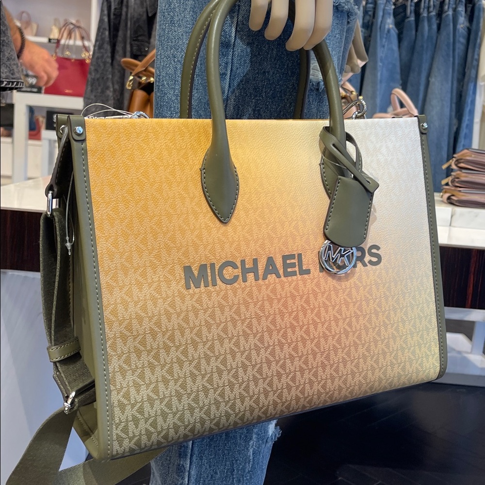 MICHAEL KORS Mirella Medium Ombré Signature Logo Tote Bag
Olive Combo
NWT - Picture 14 of 16